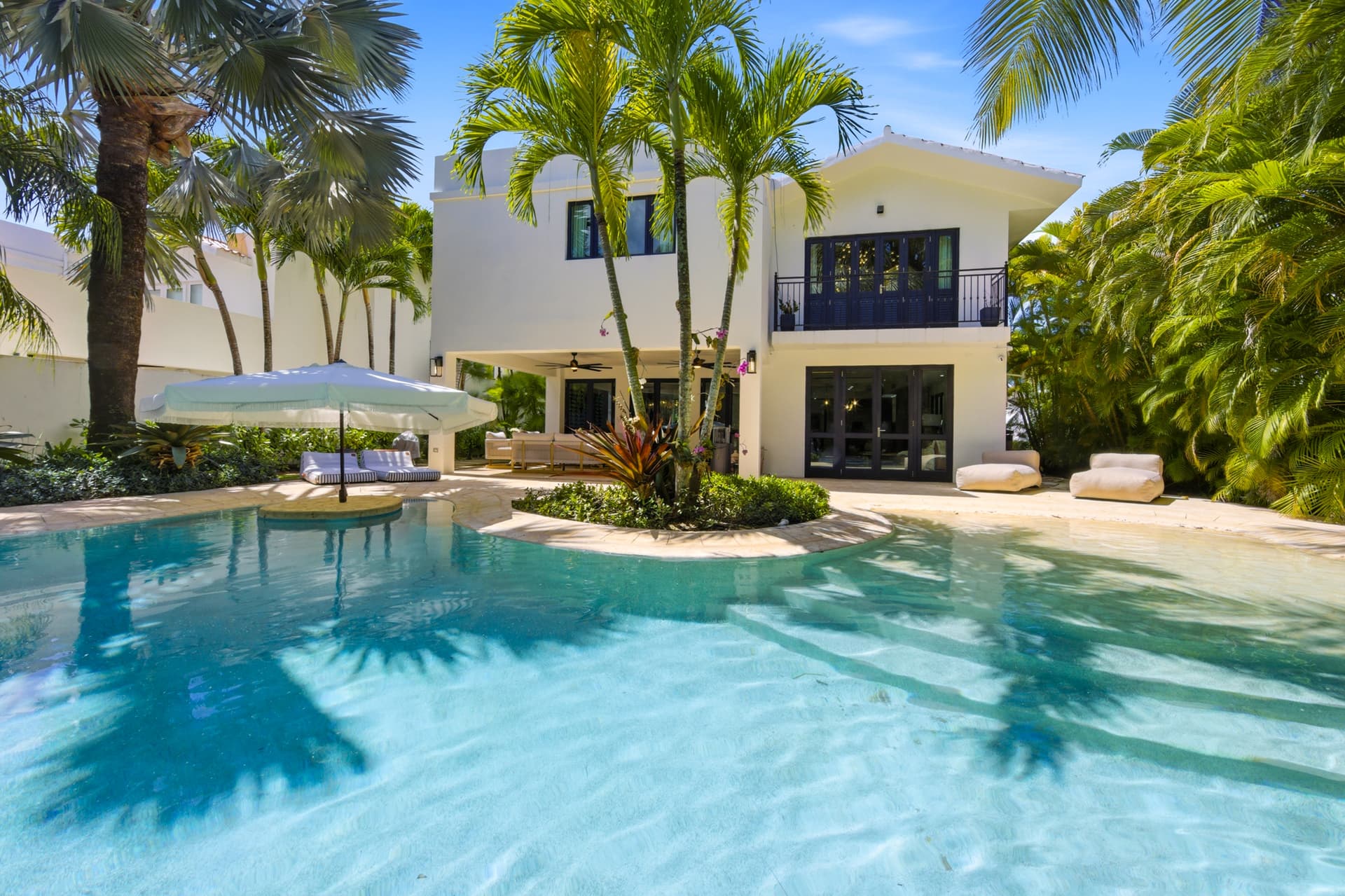 Villa Rosé - 1